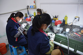 塑膠精密模具制造中常用的拋光方法有哪些壹粟？